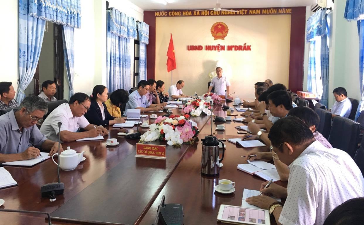 UBND huyện M’Drắk họp triển khai các biện pháp chòng, chống bệnh Bạch Hầu